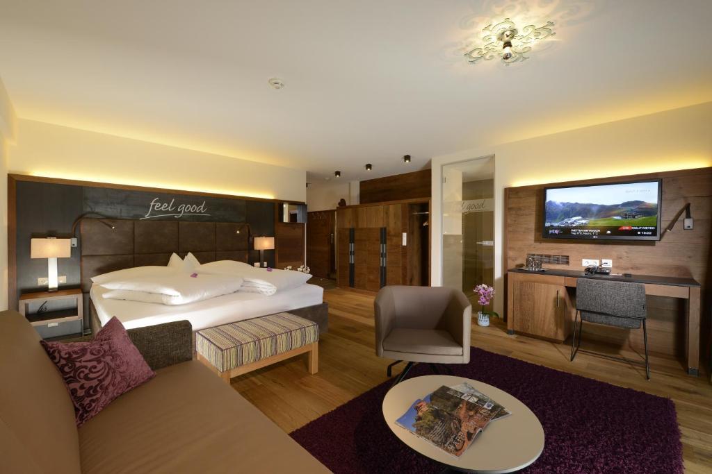 Deluxe Suite,700033165:JPEG