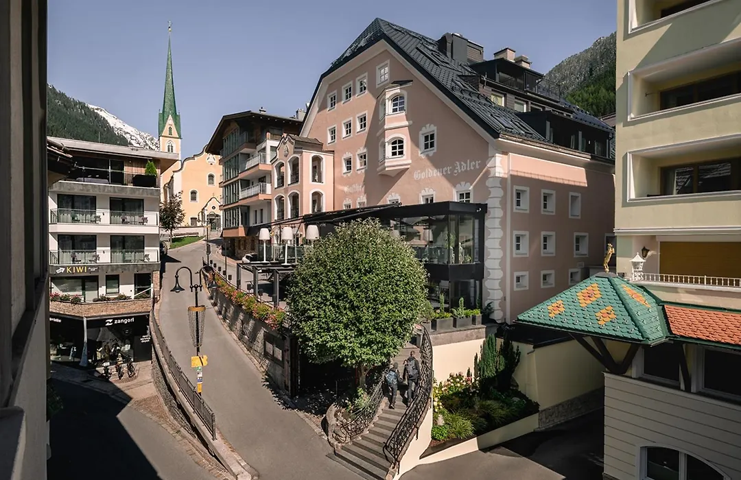 Hotel Goldener Adler - Im Sommer Silvretta Premium Card Inkludiert-1